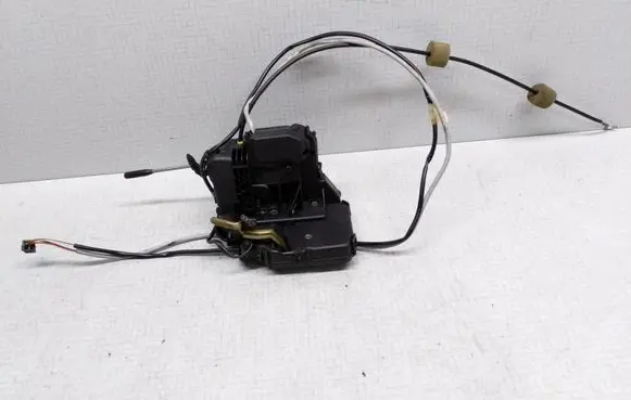 Mercedes-Benz C W203 Front door lock 004134112631 0006767255