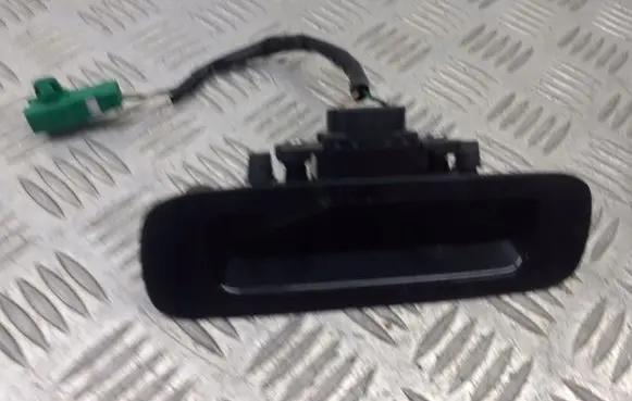 Suzuki Swift I Tailgate/trunk/boot lock/catch/latch 82851-62JA