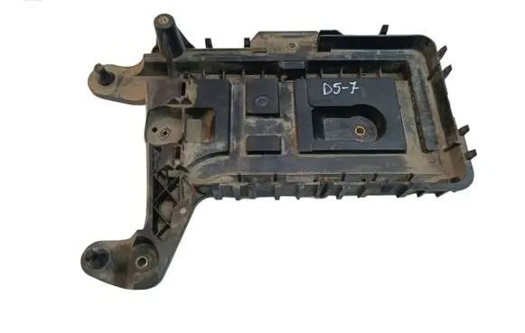 Skoda Octavia Mk2 (1Z) Battery tray 1K0915333