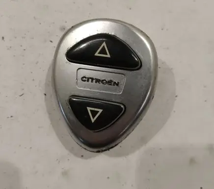 Citroen C5 Suspension ride height/mode switch 9633261277