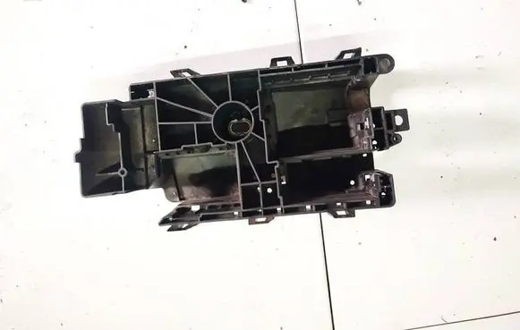 Opel Insignia A Battery box tray 13253551