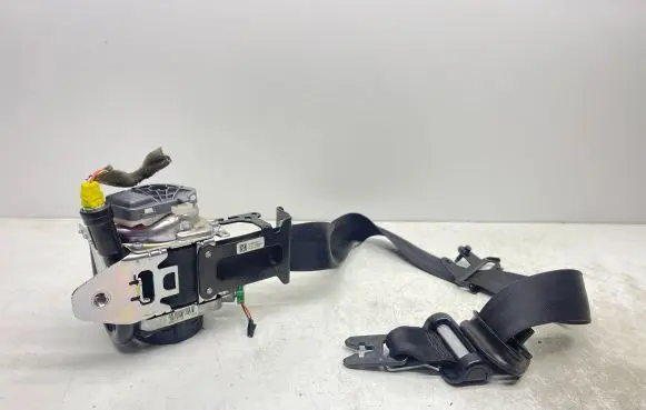 Volvo S60 Front seatbelt 39800482 P39800482