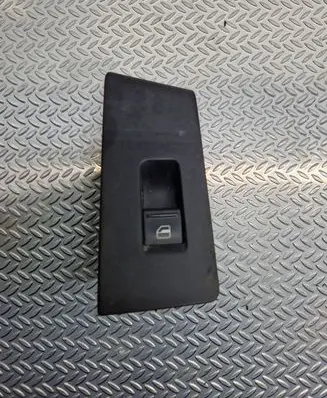 Volkswagen PASSAT B7 Tailgate glass/window release handle 3AA868749