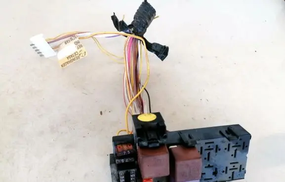 Renault Megane I Fuse box set 7703297193
