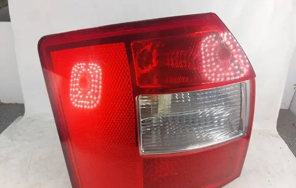 Audi A4 S4 B6 8E 8H Rear/tail lights 8E9945095 283701