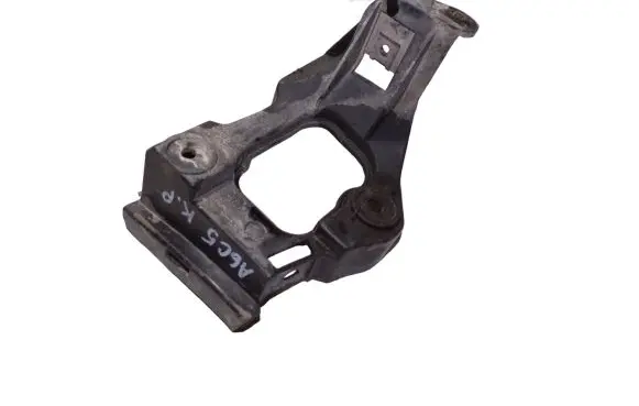 Audi A6 S6 C5 4B Fender mounting bracket 4B0853921B