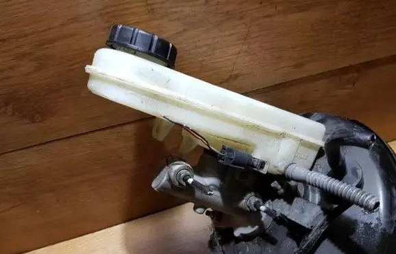 Mitsubishi Colt Master brake cylinder