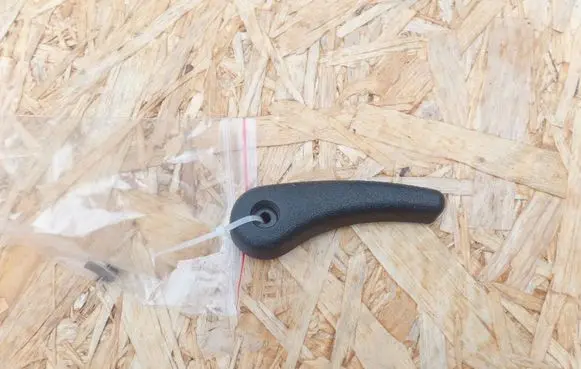 Hyundai i30 Seat adjustment handle 