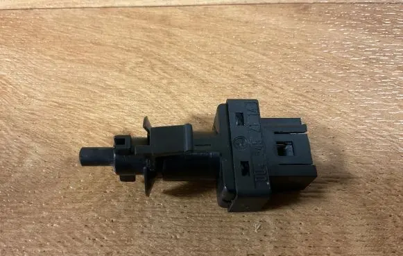 Mercedes-Benz C W203 Brake pedal sensor switch 0045452114