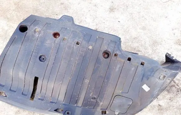 Engine splash shield/under tray