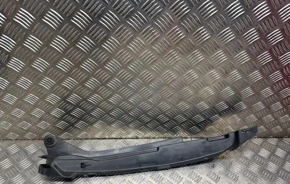 Honda HR-V Fender end trim 74105T7A