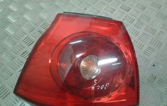 Volkswagen Golf V Rear/tail lights 1K6945095G 89031704