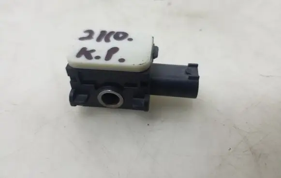 Mercedes-Benz ML W164 Airbag deployment crash/impact sensor A0038202926