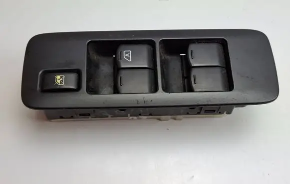 Nissan Qashqai Electric window control switch 25401JD00A