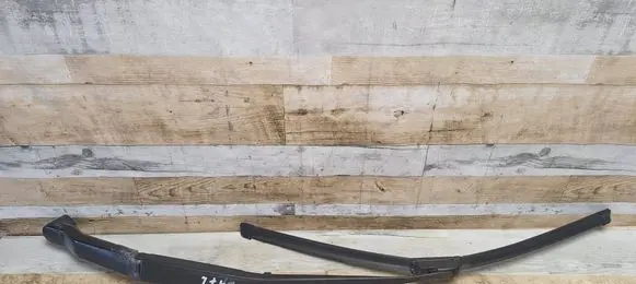 Subaru Outback Front wiper blade arm