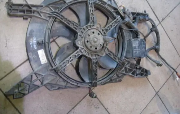 Renault Laguna I Electric radiator cooling fan 440362613F