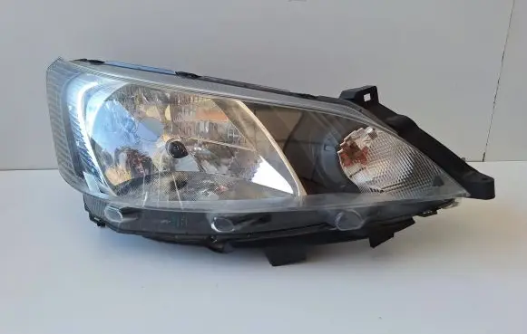 Nissan NV200 Headlight/headlamp 26010BJ10A