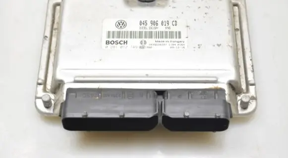 Skoda Fabia Mk2 (5J) Engine control unit/module 045906019CD