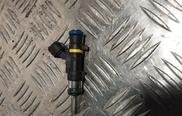 Fuel injector
