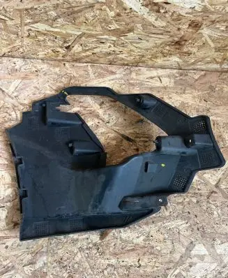 Ford Focus Fog light bracket JX7B17e889