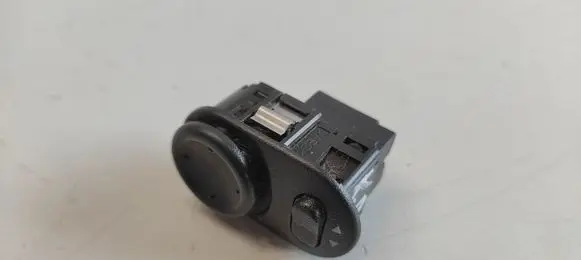 Opel Zafira A Wing mirror switch 09226861 3634T