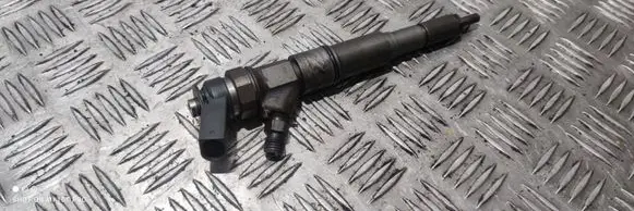 BMW 5 F10 F11 Fuel injector 7789661
