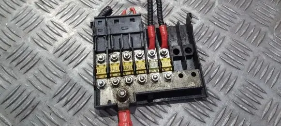 Ford Fiesta Fuse box set 5607001310 45790