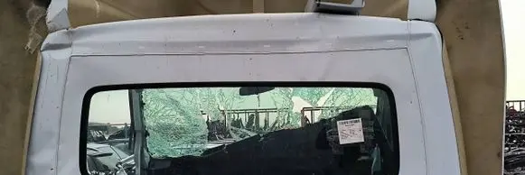 Renault Master III Rear side window