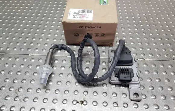 Audi Q5 SQ5 8R Lambda probe sensor S27705608 8R0907807R 8R0907807L