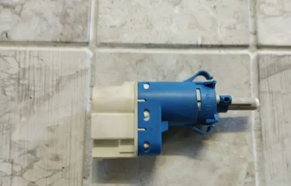 Clutch pedal sensor