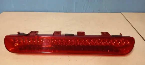 KIA Sportage Third/center stoplight