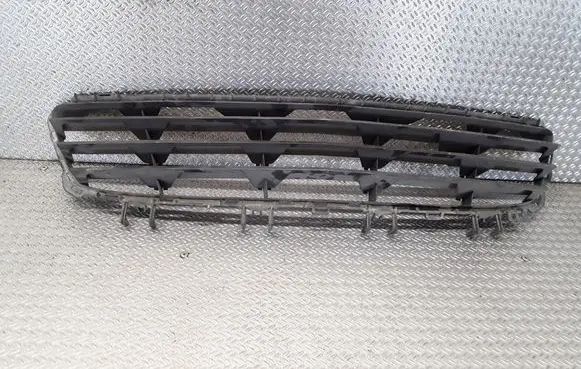 Opel Astra H Front bumper lower grill