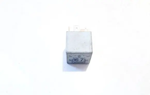 Volkswagen Golf IV Other relay 191906383 22204004