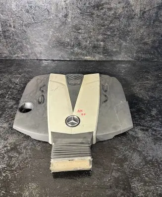 Mercedes-Benz E C207 W207 Engine cover (trim) A6420105867 4011353U