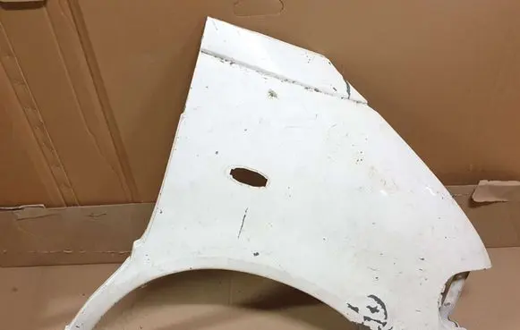 Nissan Serena Fender