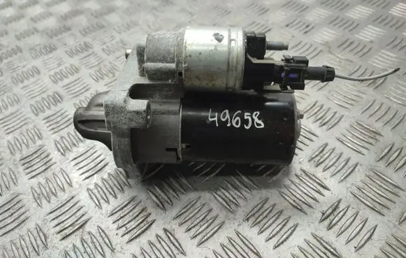 Peugeot 308 Starter motor 9674077280