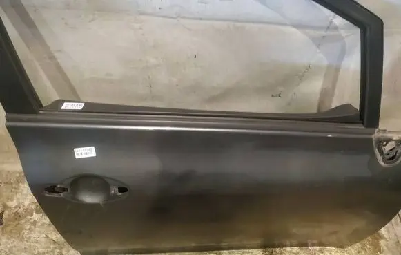 Toyota Auris 150 Front door glass trim molding