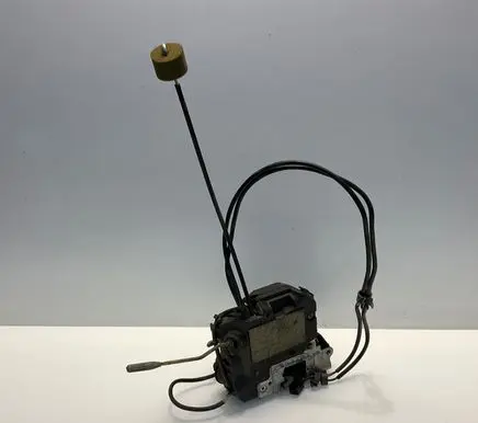 Mercedes-Benz E W211 Front door lock A2117200335 2117200335