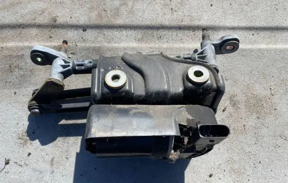 Volkswagen Fox Front wiper linkage and motor F006C20008 F006B20070 050825