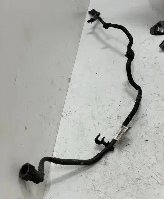 Land Rover Discovery 5 Fuel main line pipe G4D39K022BB 0445130091