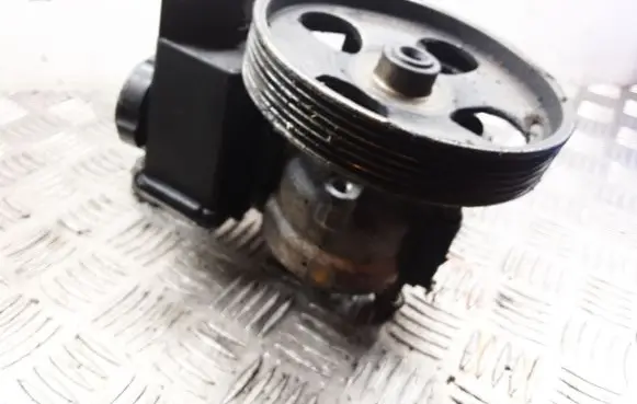 Peugeot 206 Power steering pump 9636868880 26079836QN 26079884