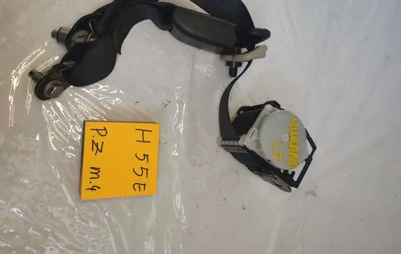 Nissan Murano Z50 Rear seatbelt C70904