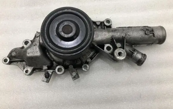 Mercedes-Benz Sprinter W901 W902 W903 W904 Water pump