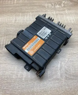 Volkswagen PASSAT B3 Engine control unit/module ECU 443907311A 0261200263