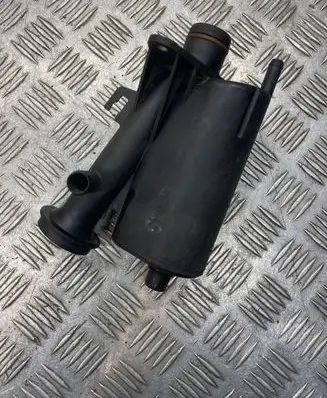 Renault Megane I Oil breather separator 8200140763