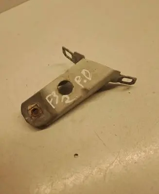 BMW 4 F32 F33 Fender mounting bracket 