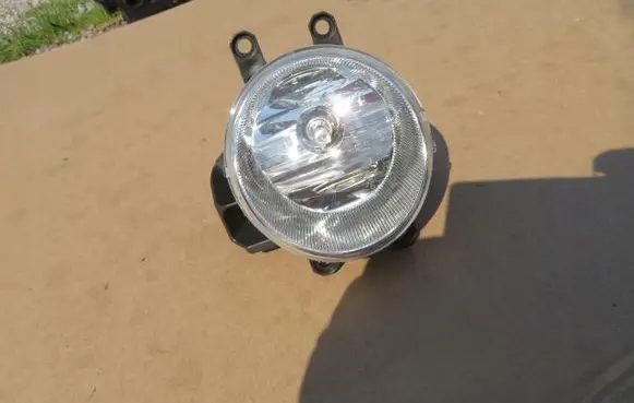 Toyota Prius (XW20) Front fog light 12-580R