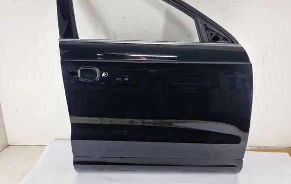 Audi Q3 8U Front door 