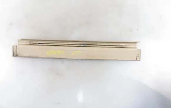 Mercedes-Benz E W124 Foot area side trim 