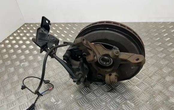 Mitsubishi ASX Front wheel hub spindle knuckle